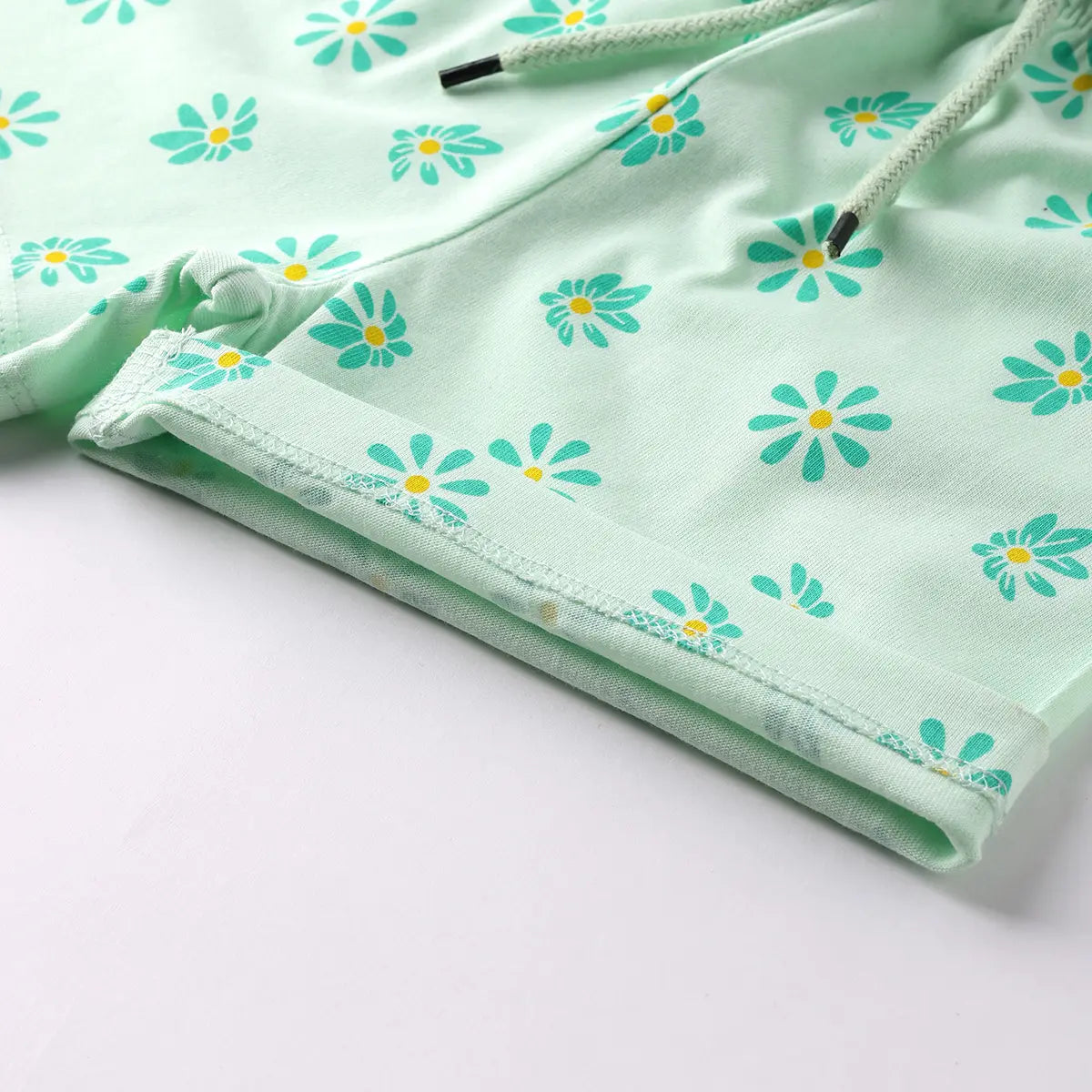 Girls Green Flower Graphic Short Sleeves Top With Printed Shorts Sets Sets
