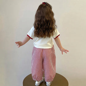 Girls Cream Graphics Short Sleeve T-shirts With Red Checked Pants Sets Sets