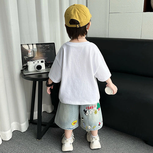 Boys White Graphics Oversized T-Shirt With Denim Cropped Pants Set Sets