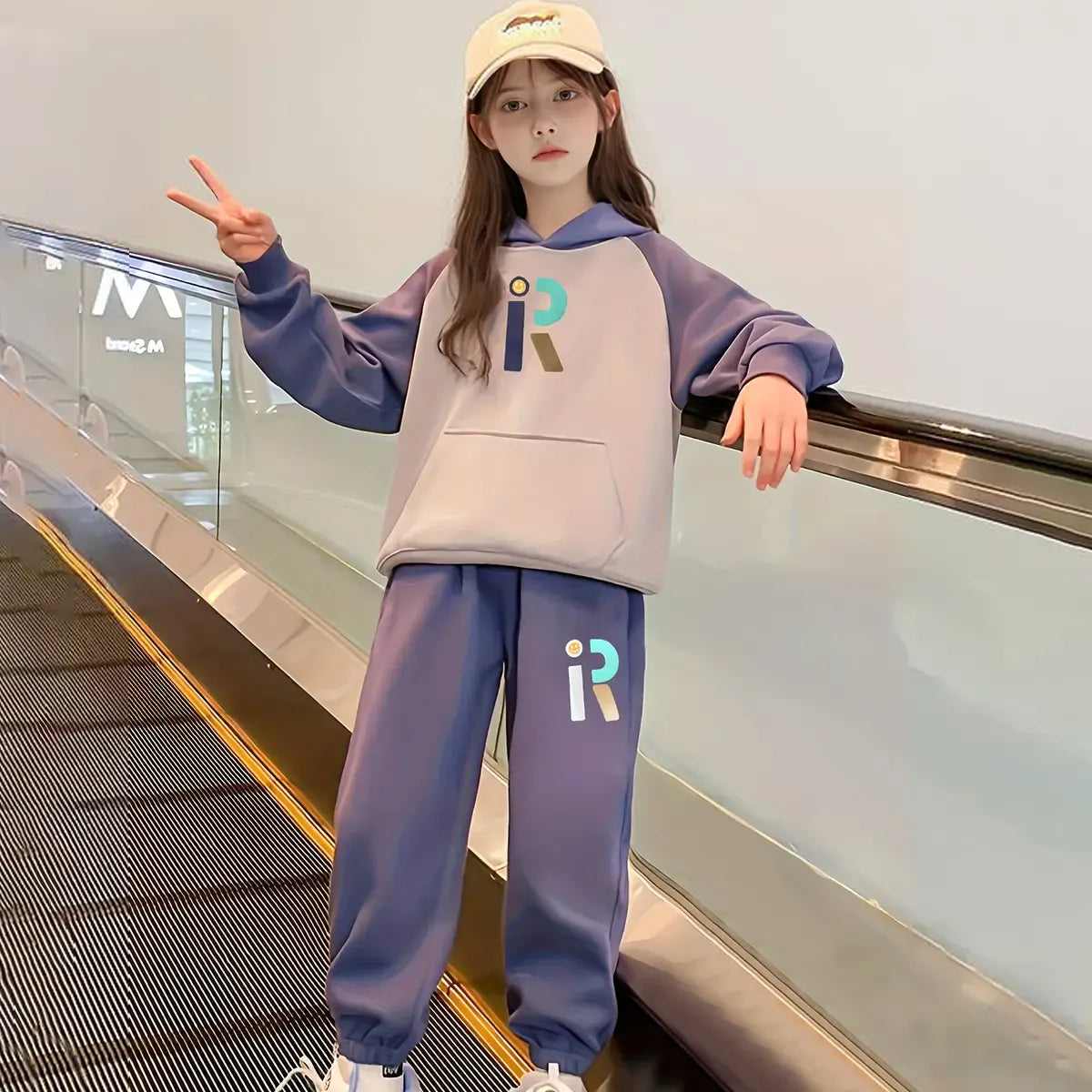 Girls Purple R Letter Printed Hooded Sweatshirt With Jogger Sets Sets
