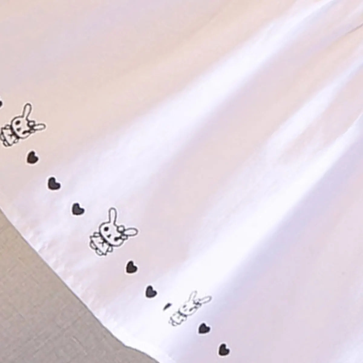 Girls White Bunny & Heart Printed Top With Shorts Sets Sets