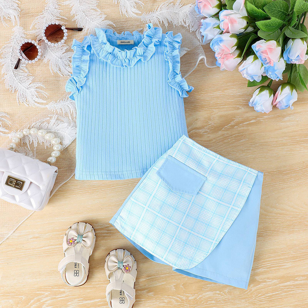 Girls Sleeveless Knitted T-Shirt With Check Printed Shorts Set