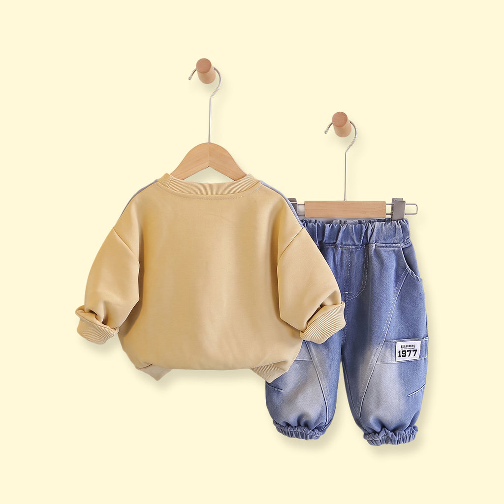 Boys Blue Typographic Sweatshirt & Denim Pants Sets Sets