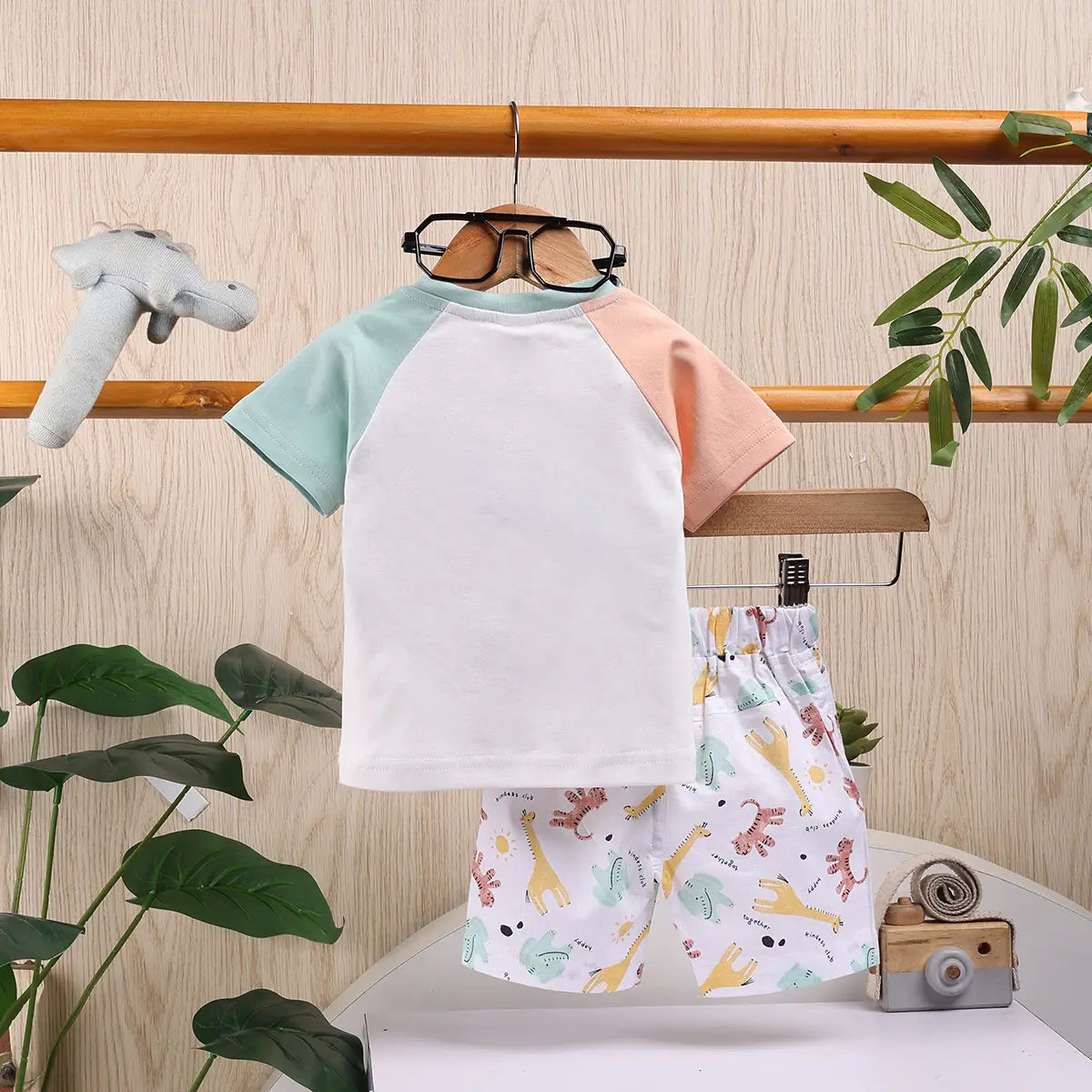 Boys Orange Animal Applique T-Shirt With Printed Shorts Sets 2 pc. Sets