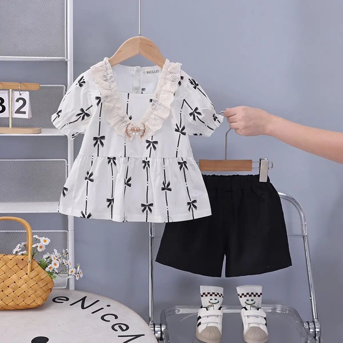 Girls Black Bow Print Puff Sleeve Top With Shorts Sets Sets Black 1-2 Y
