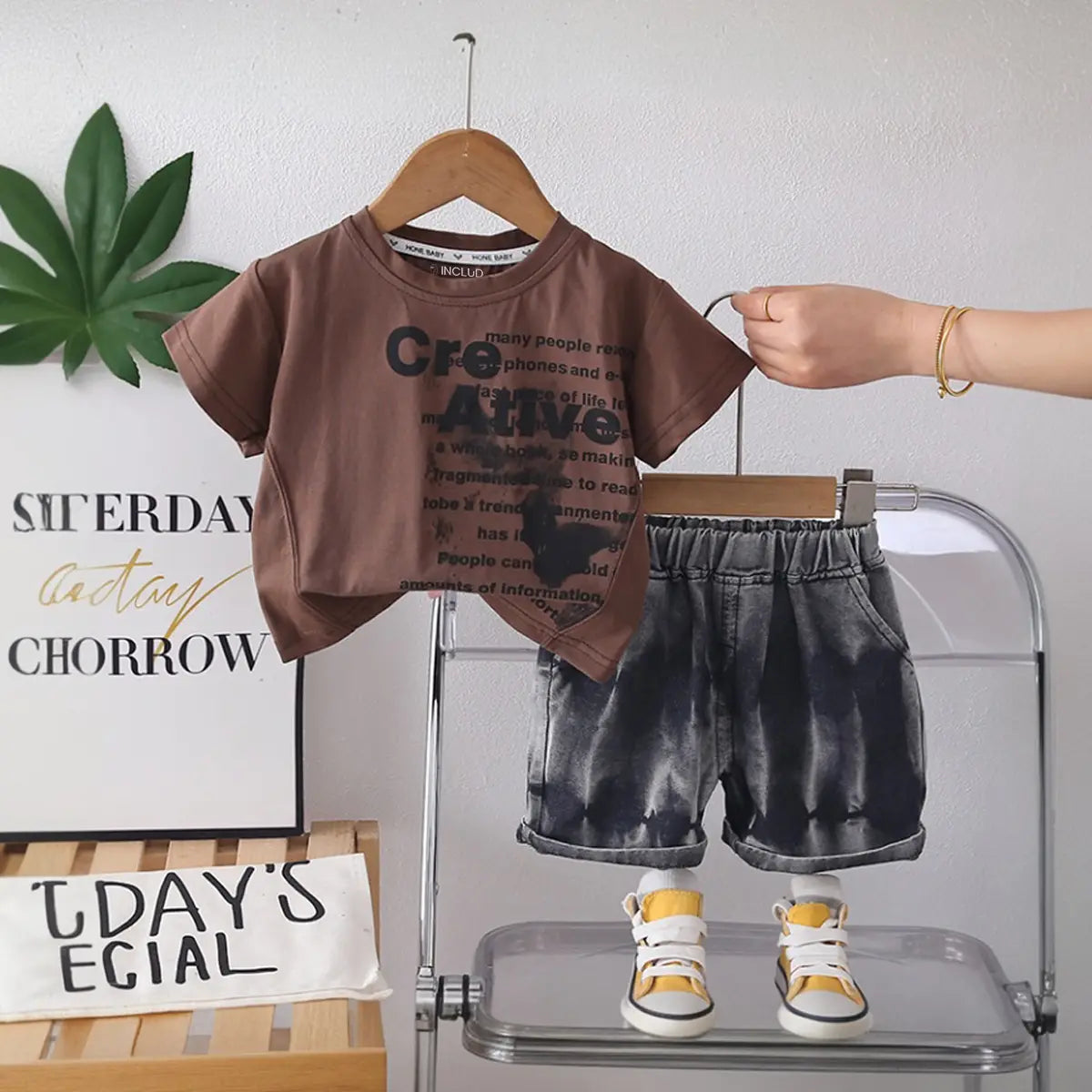 Boys Brown Typographic Printed T-Shirt With Denim Shorts Sets Sets Brown 1-2 Y