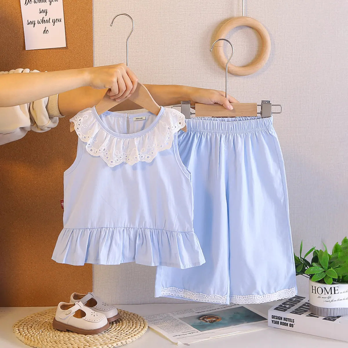 Girls Light Blue Sleeveless Ruffled Top With Pants Sets Sets Light Blue 1-2 Y