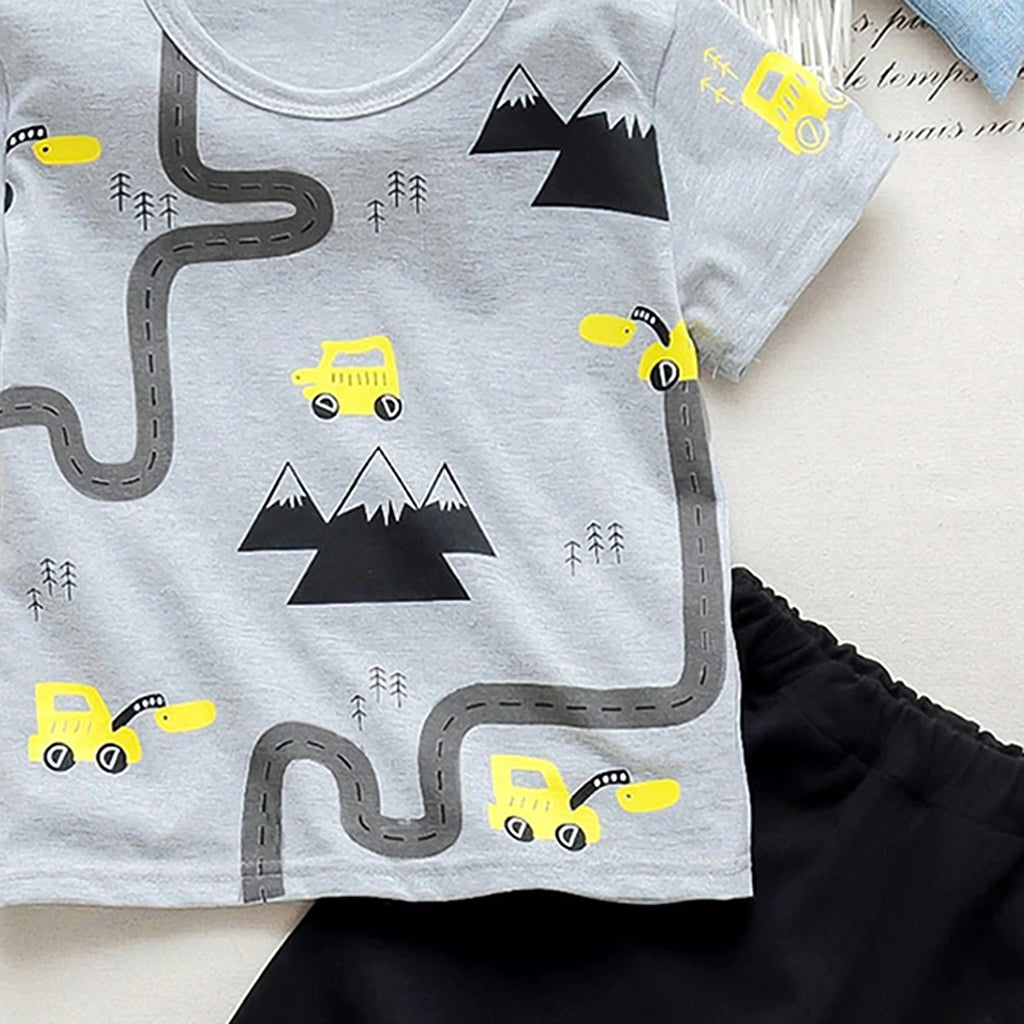Boys Grey Graphic Print Round Neck T-Shirt With Shorts Sets 2 pc. Sets