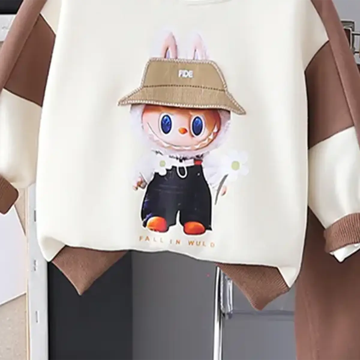 Boys Brown Graphics Printed Sweatshirt With Jogger Sets Sets