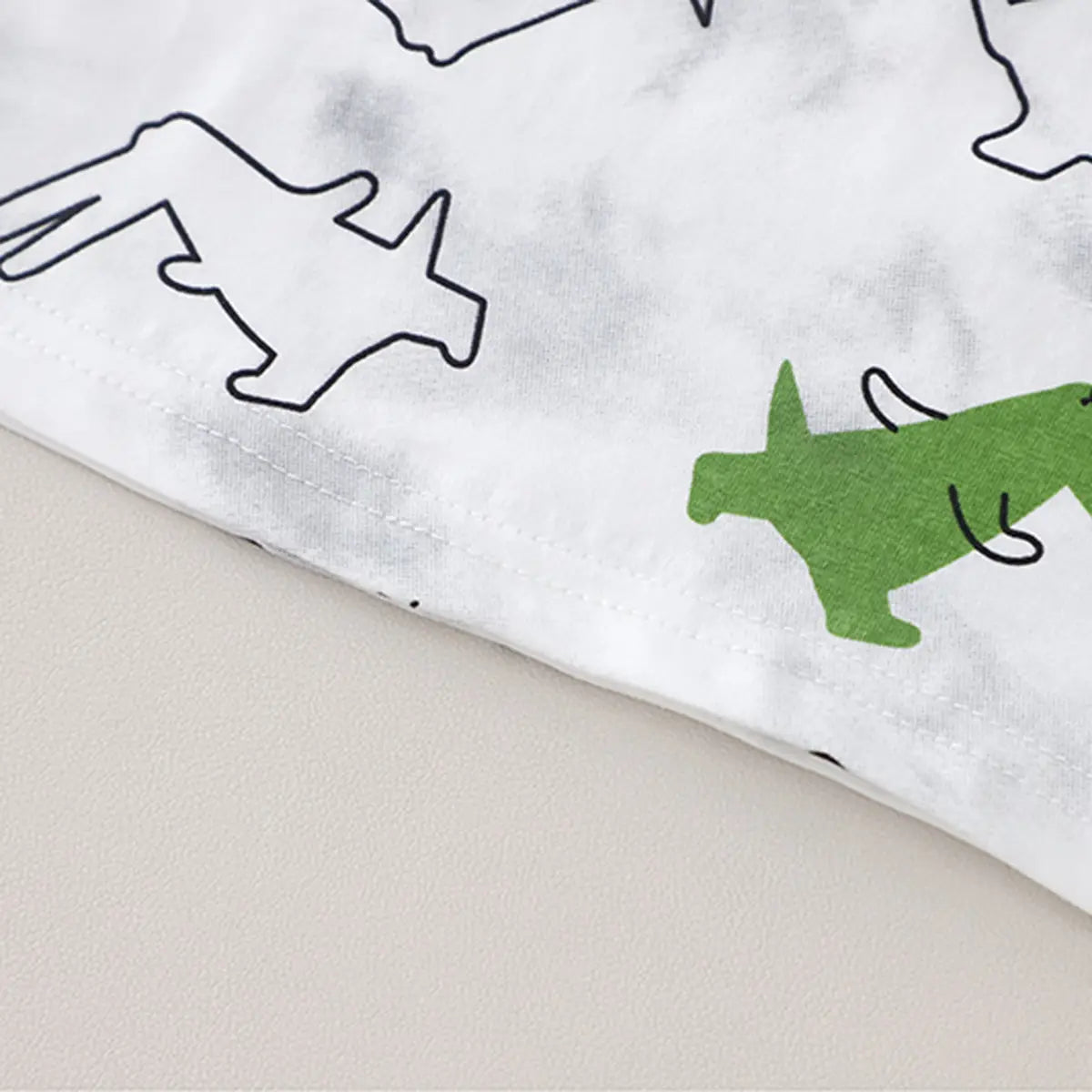 Boys Green Crocodile Printed Round Neck T-Shirt With Shorts Sets Sets