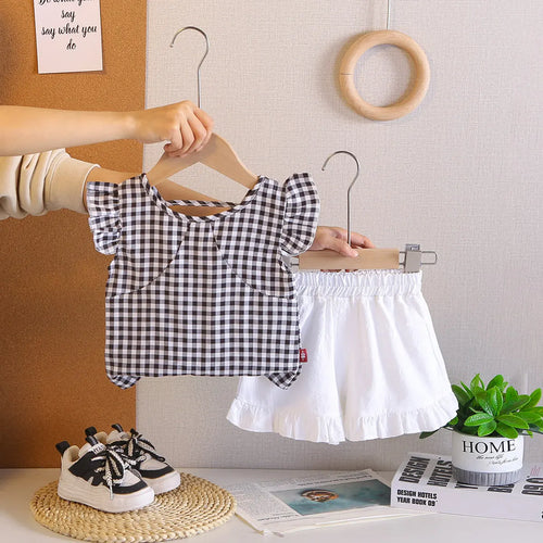 Girls Black Checked Top With Ruffled Hem Shorts Sets Sets