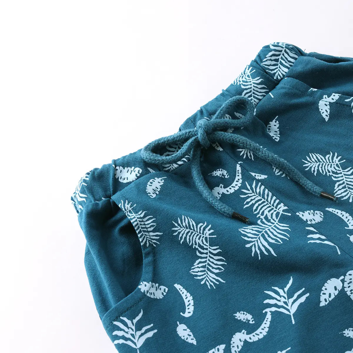 Boys Sky Blue Typographic Printed Short Sleeves T-Shirt With Pinted Drawstring Shorts Sets Sets