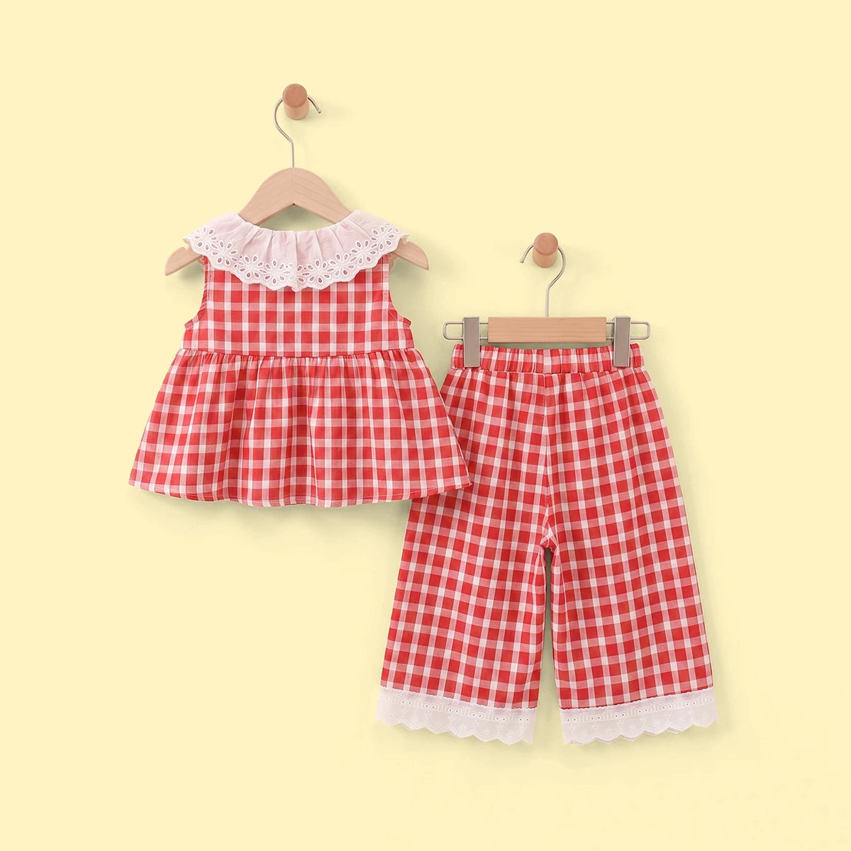 Girls Red Checked Sleeveless Top With Pants Sets 2 pc. Sets
