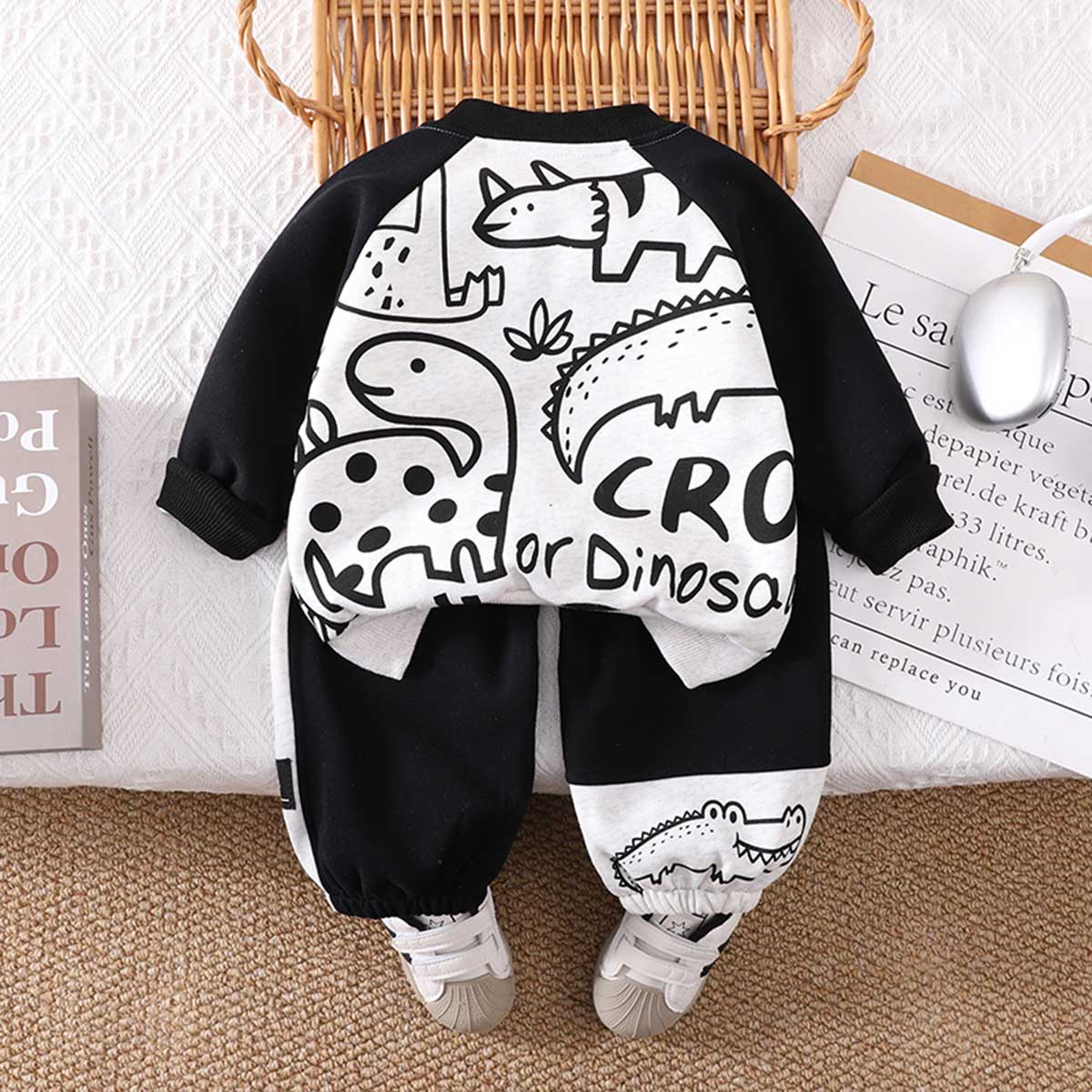 Boys White Dinosaur Printed Zipper Jacket with T-shirt & Joggers Set Sets