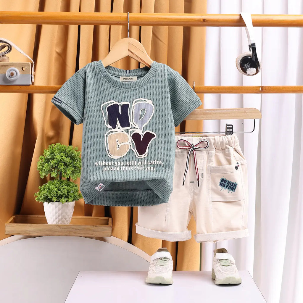 Boys Green Typography Printed T-Shirt With Shorts Set Sets Green 9-12 M