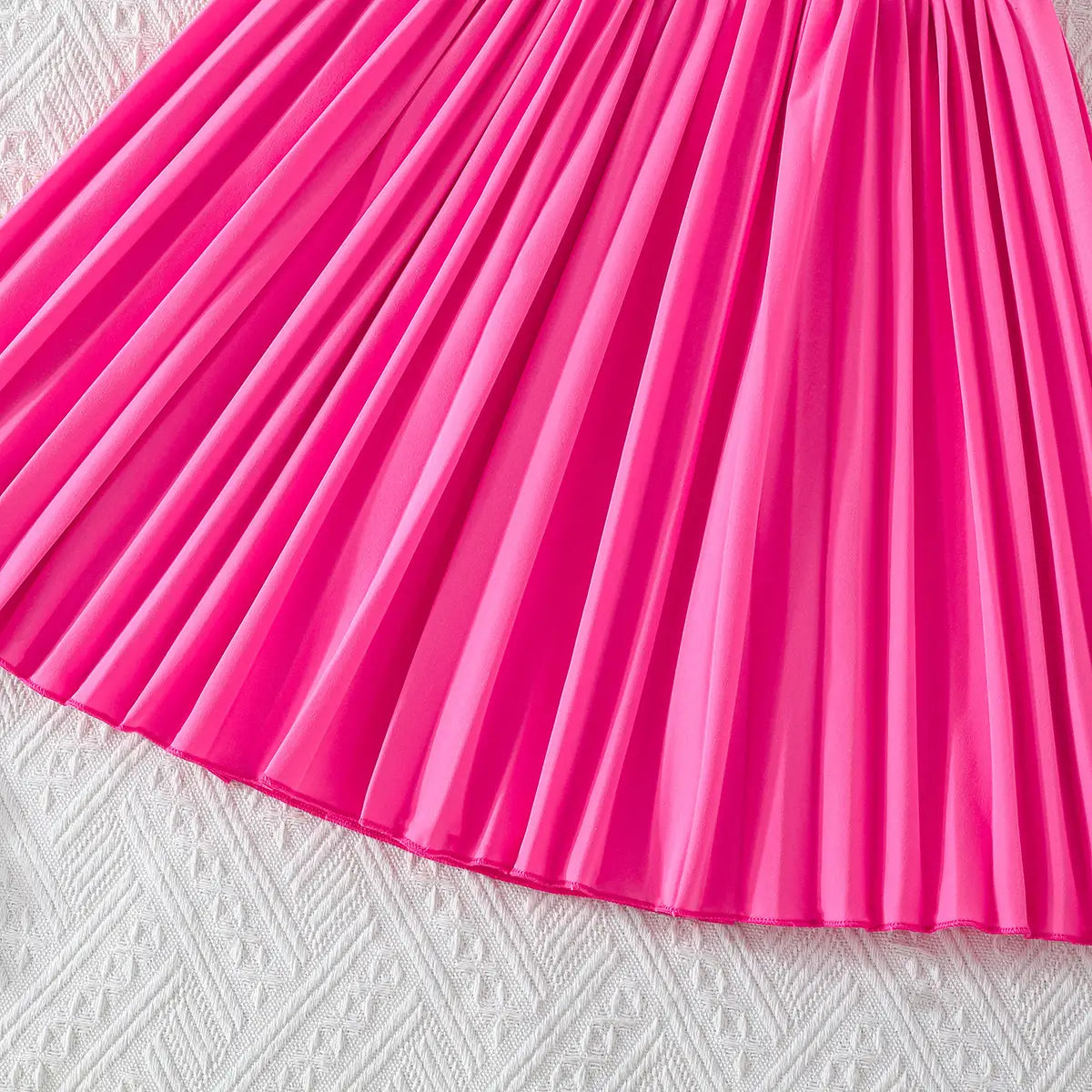 Girls Pink Flower Applique Short Sleeves Top With Pleated Skirts Co-ord Sets Sets