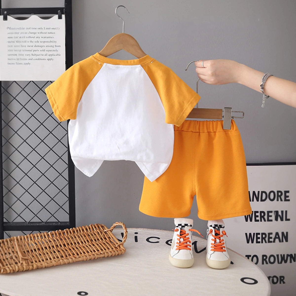 Boys Orange Lion Cartoon Print Short Sleeves T-Shirt With Shorts Set Sets