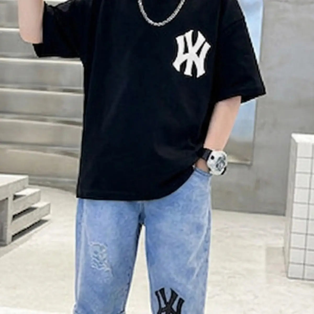 Boys Black Printed Drop Shoulder T-Shirt With Denim Capri Sets Sets