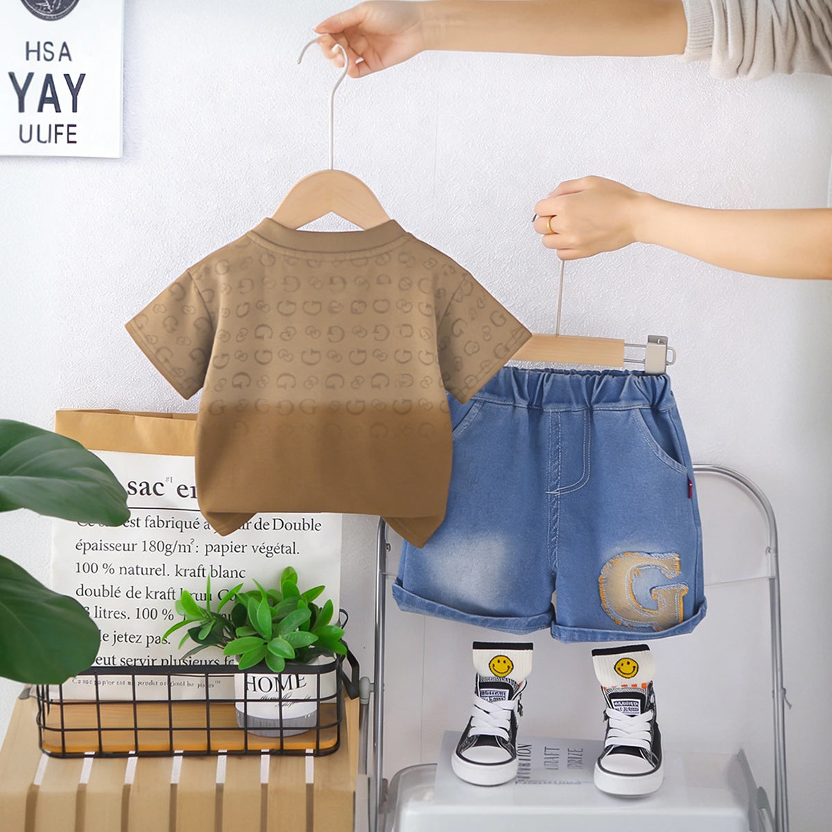 Boys Light Brown Letter G Printed T-Shirt With Denim Shorts Set Sets