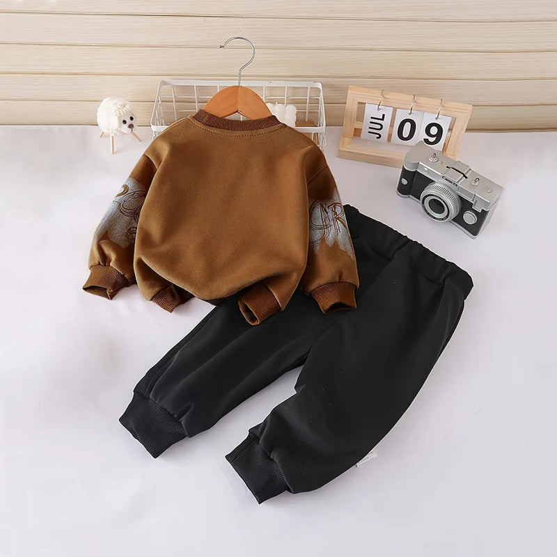 Boys Brown Typographic Printed Sweatshirt With Jogger Sets Sets