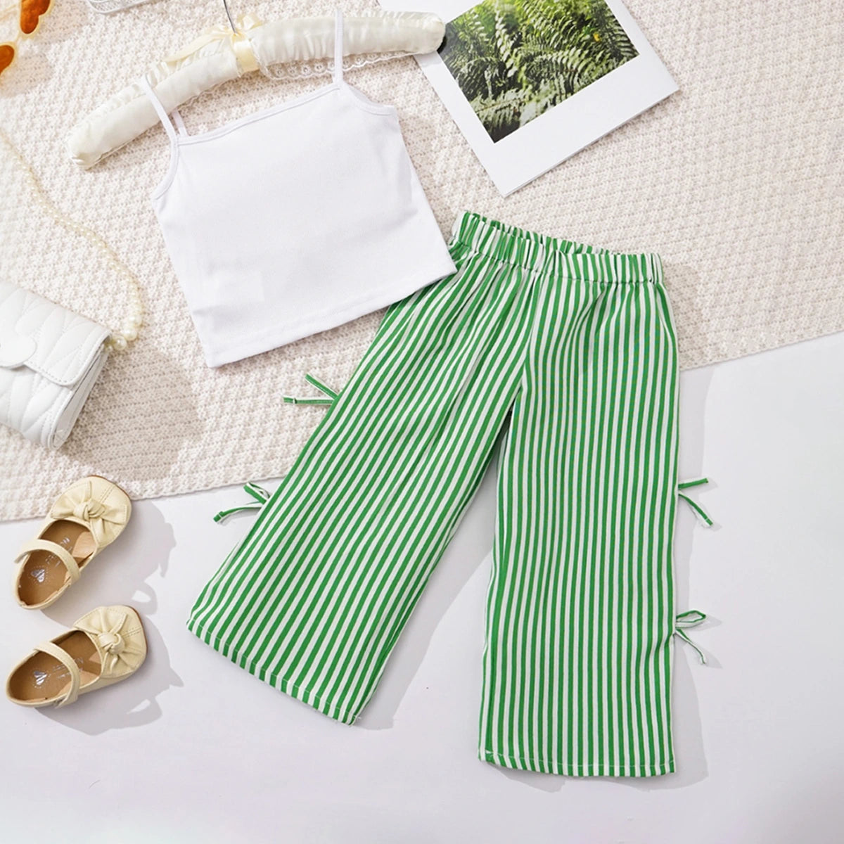 Girls Sleeveless Bow Applique Top With Green Stripes Pants Set Sets