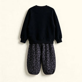 Girls Black Sweatshirt With Leopard Printed Pants Sets Sets