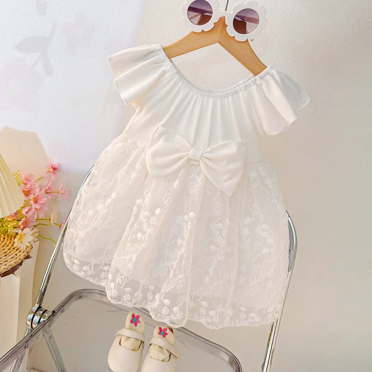 Girls White Floral Embroidery Lace Net Round Neck Fit & Flare Dress Casual Dresses White 1-2 Y
