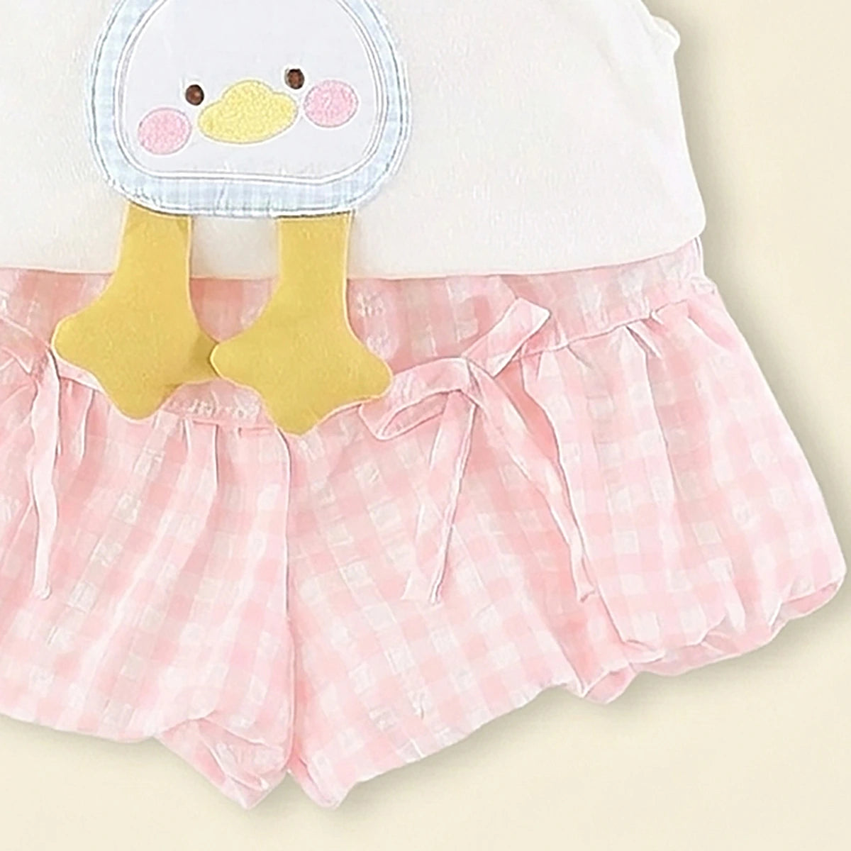 Girls White Duck Applique Top With Checked Shorts Sets Sets