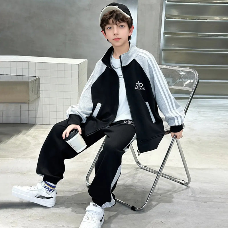 Boys Black Embroidered Sweatshirt With Jogger Sets Sets
