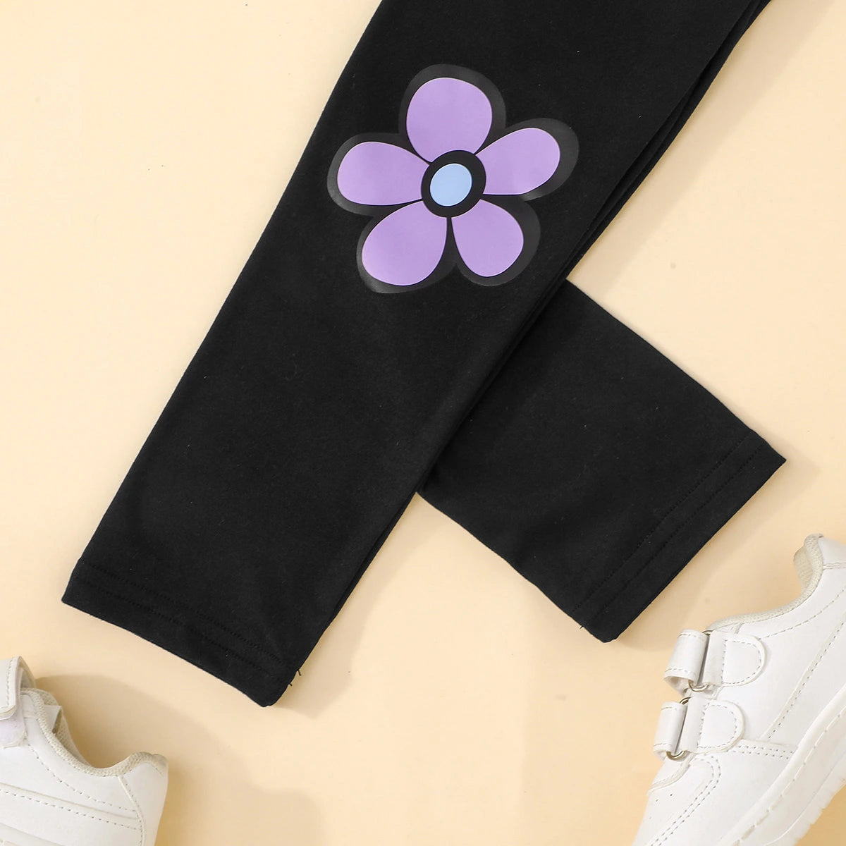 Girls Off White Floral Printed Sweatshirt With Pant sets Sets