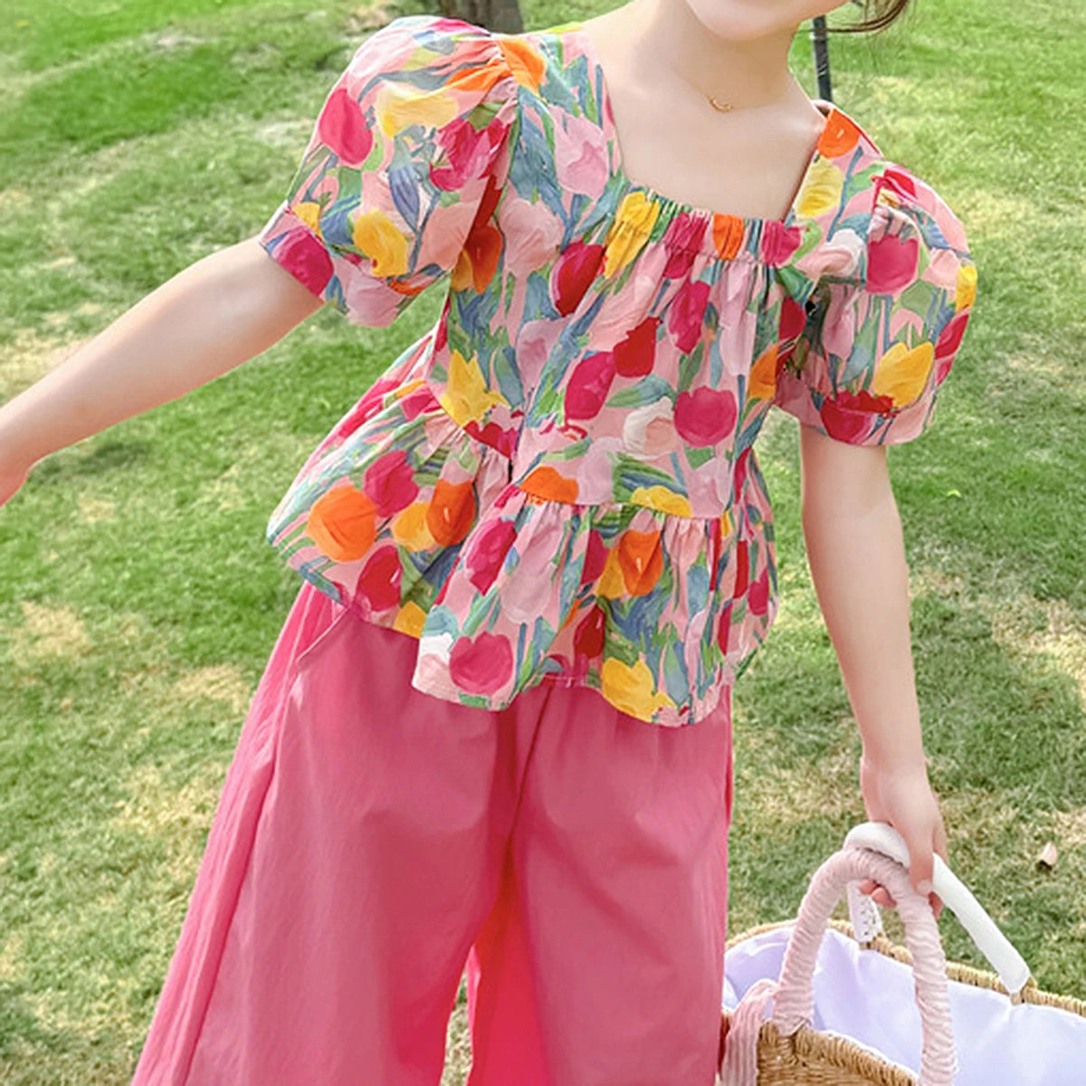 Girls Pink Floral Peplum Top With Crop Pants Sets Sets