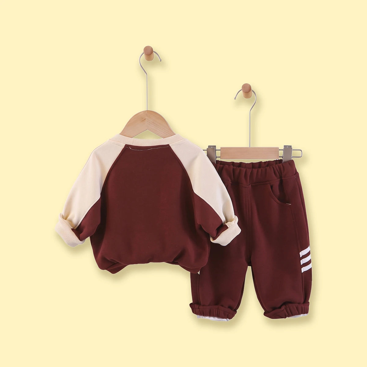 Boys Typographic Sweatshirt With Maroon Joggers Sets Sets