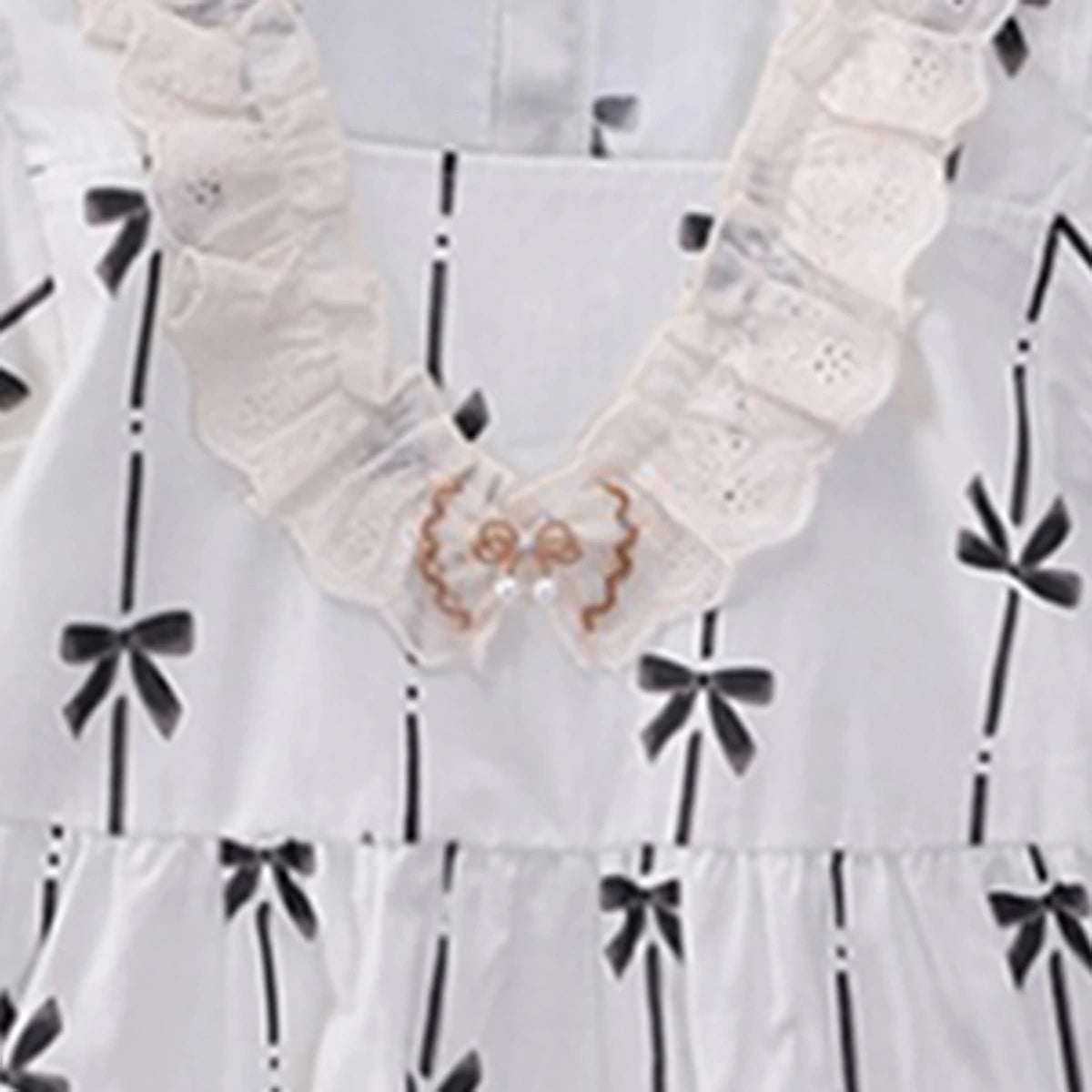 Girls Black Bow Printed Puff Sleeves Top With Shorts Set Sets