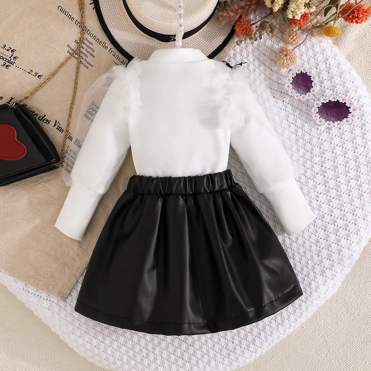 Girls White Bow Applique Top With Pleated Skirt Sets Sets