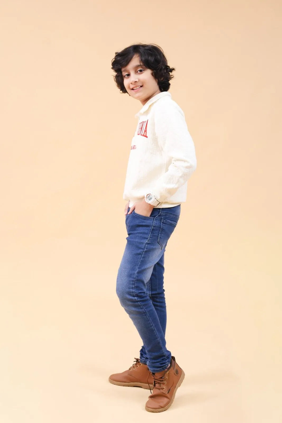 Boys White Full Sleeves Winterwear Sweatshirt Sweatshirts & Hoodies