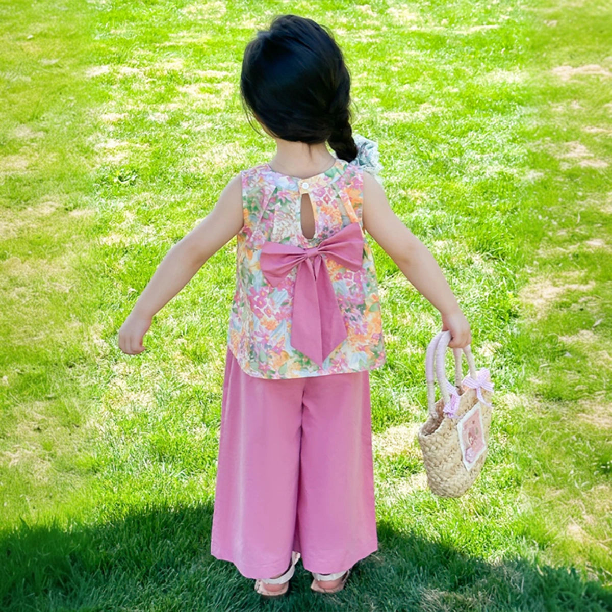 Girls Pink Floral Print Sleeveless Top With Wide-Leg pants Sets Sets