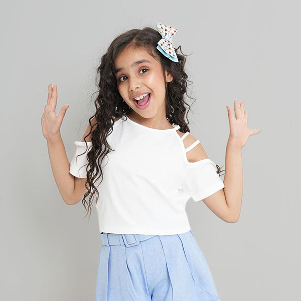 Girls White Short Sleeve Round Neck T-Shirt Tops