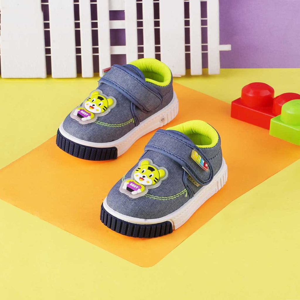 Unisex Kids Musical Sound Shoes With Badge Footwears Green 9-12 M 