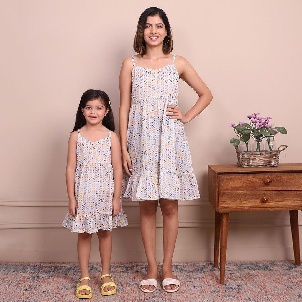 Multicolor Leaf Print Strappy Mom & Daughter Casual Dress Set