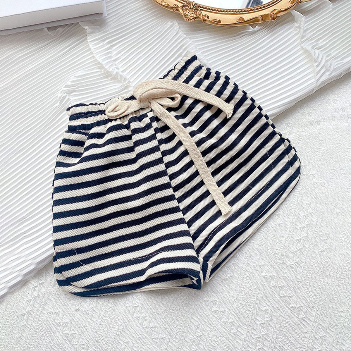 Girls Striped Bow Applique Top With Shorts Sets
