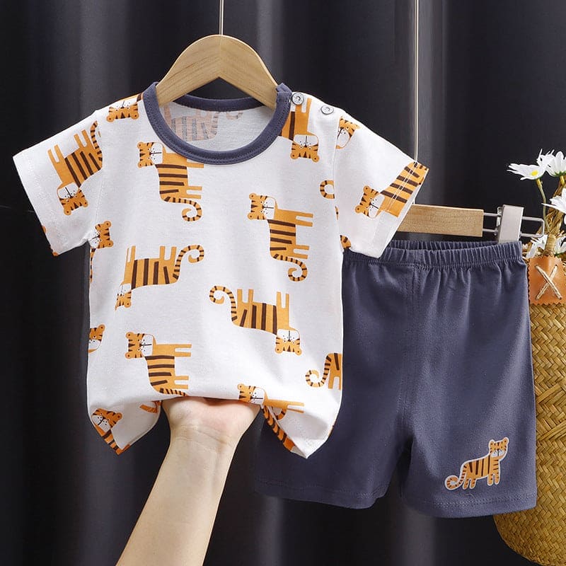 Boys White Printed Knitted T-Shirt with shorts Sets Sets Style 13 1-2 Y 