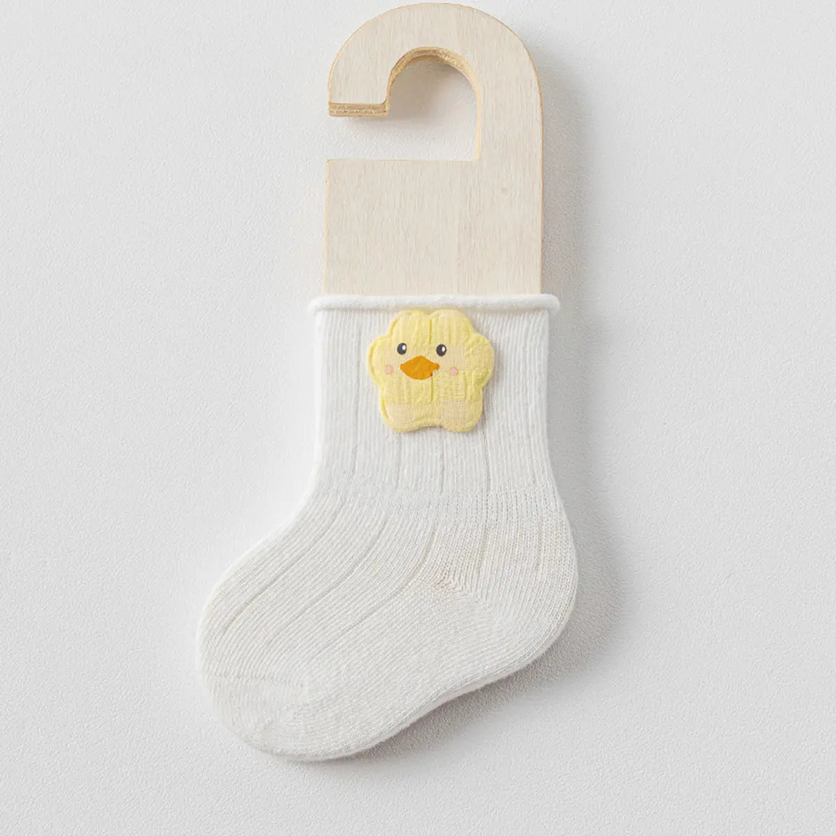 Pack of 4 White Animal Applique Ankle Length Socks Socks