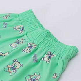 Girls Green Teddy Bear Graphics Puff Sleeve Top With Printed Shorts Sets Sets