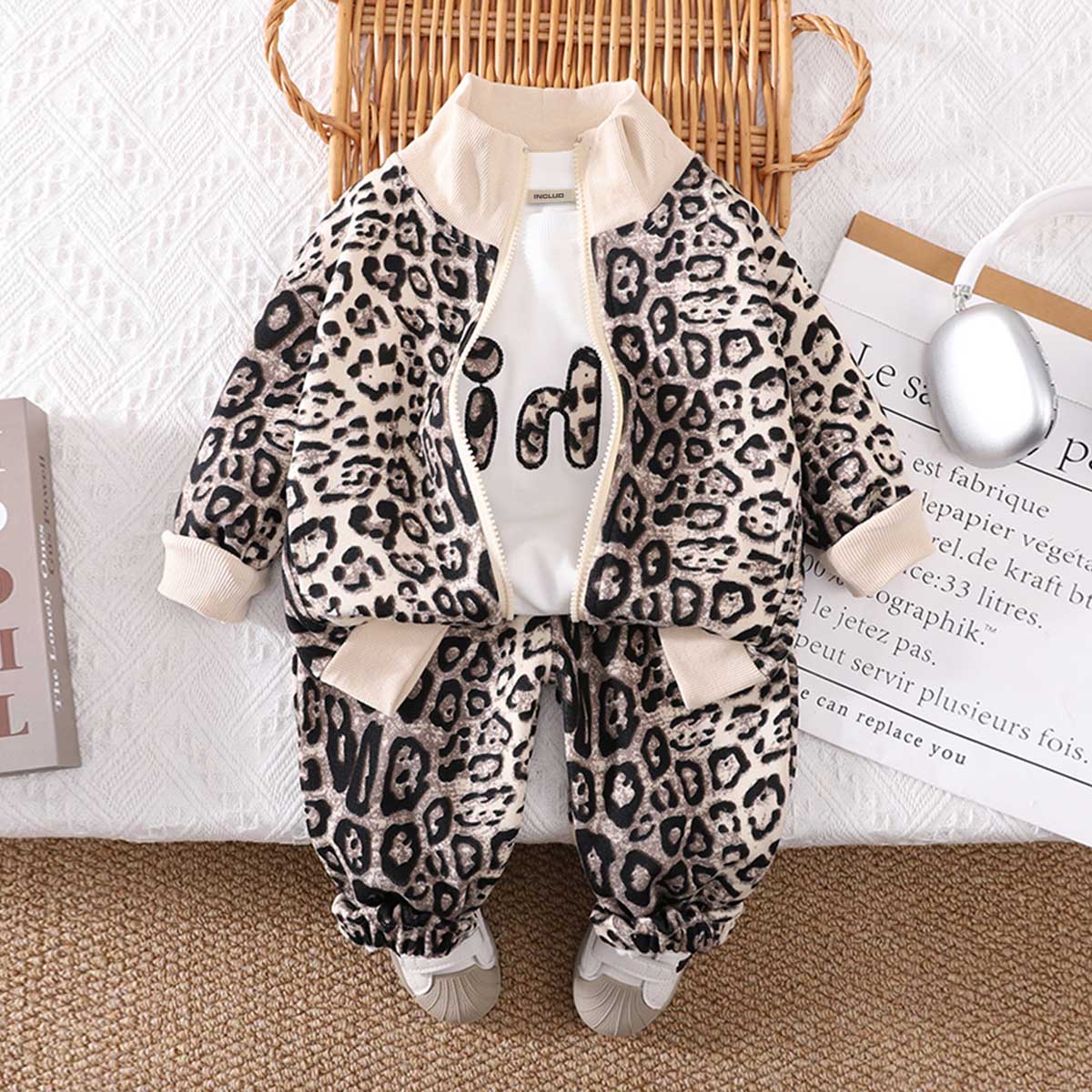 Boys Off-White Animal Print Zipper Jacket with T-shirt & Joggers Set Sets Off White 1-2 Y