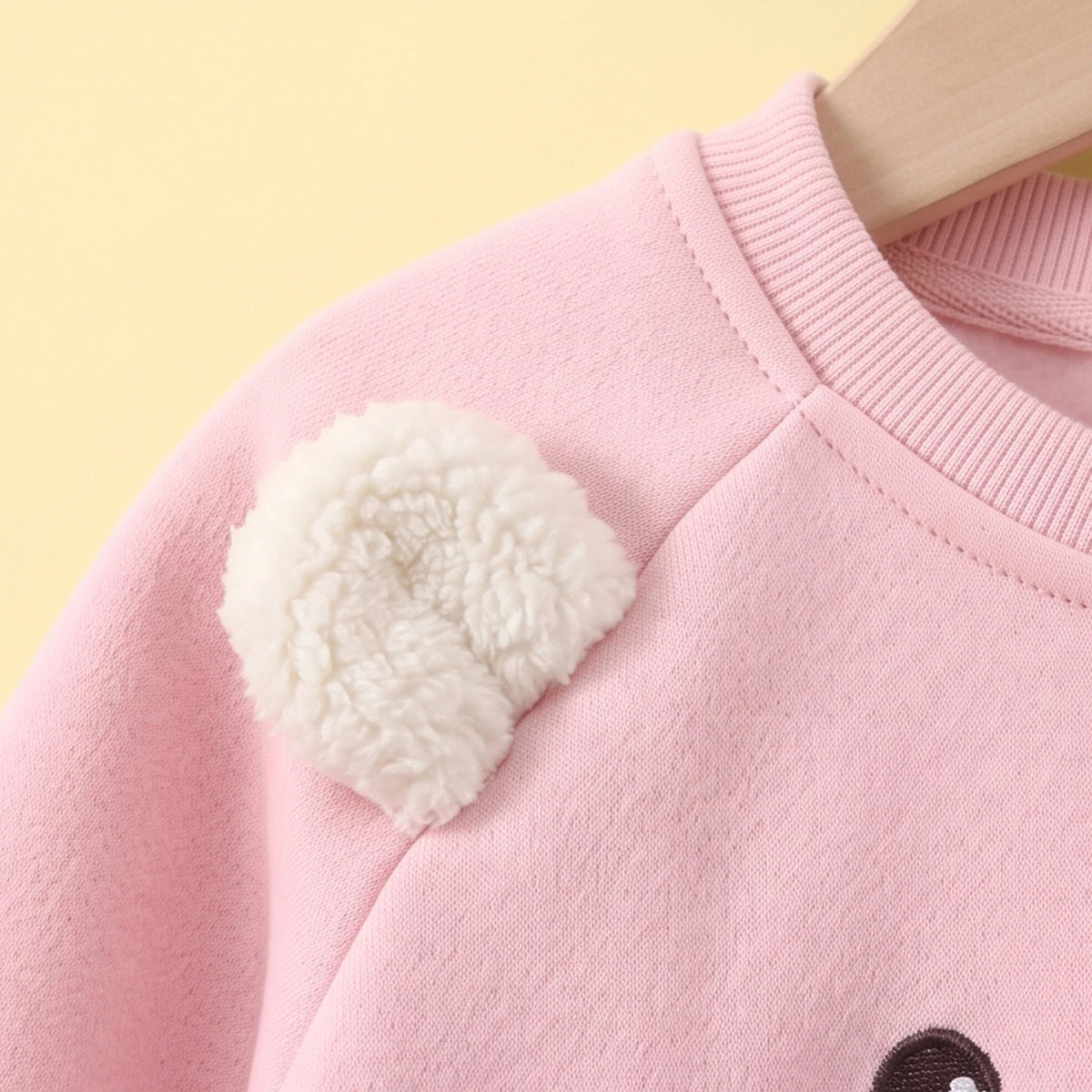 Girls Pink Graphic Sweatshirt With Striped Pants Sets Sets