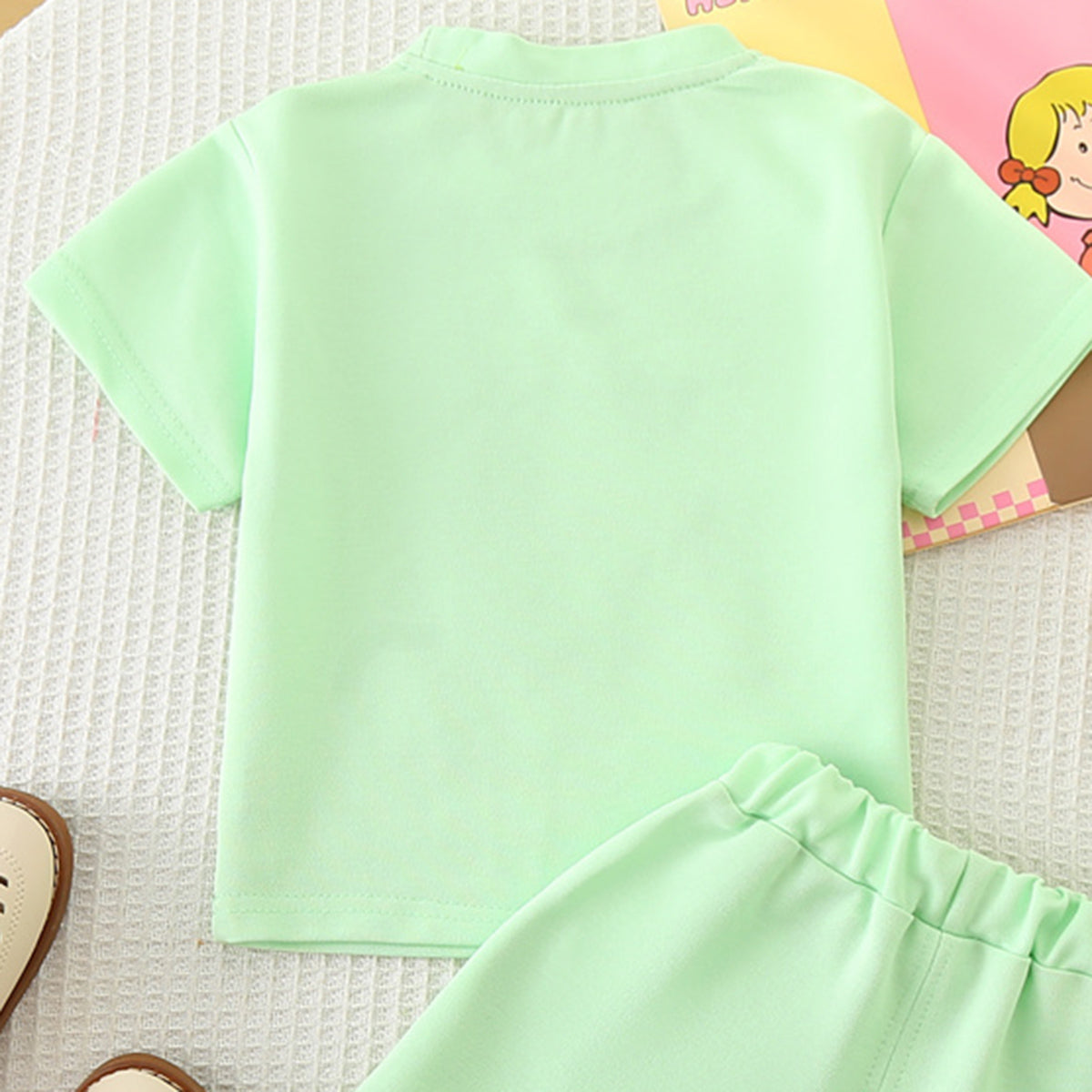 Girls Green Cartoon Printed T-shirt with Knitted Shorts Set Sets