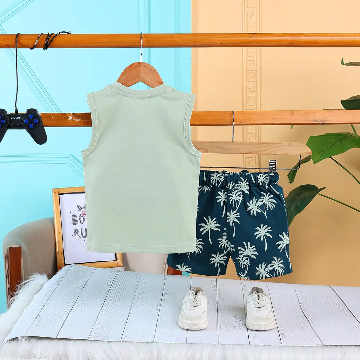 Boys Green California Printed Vest With Printed Drawstring Shorts Sets Sets