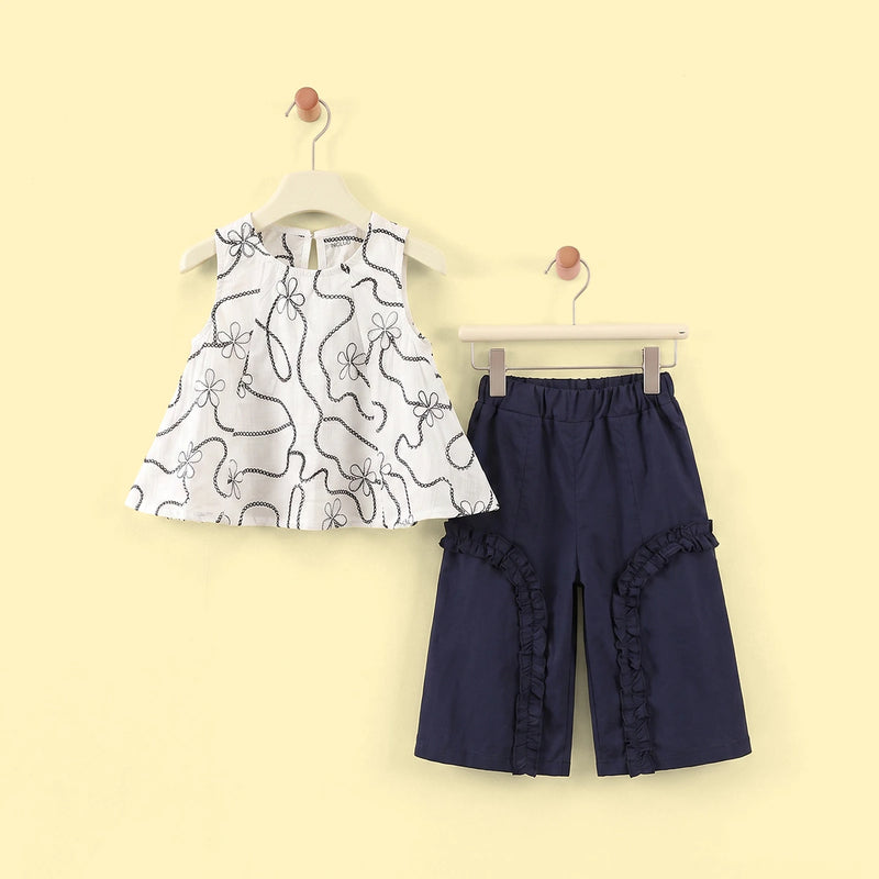 Girls White Floral Sleeveless Top With Pants Sets 2 pc. Sets White 1-2 Y