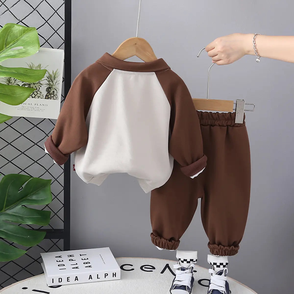 Boys Dark Brown 3D Panda Face Applique Polo Sweatshirt With Jogger Sets Sets