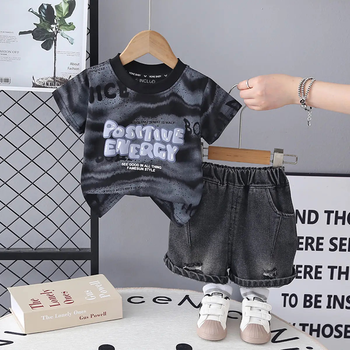 Boys Black Typographic Print T-Shirt With Denim Shorts Sets Sets Black 1-2 Y